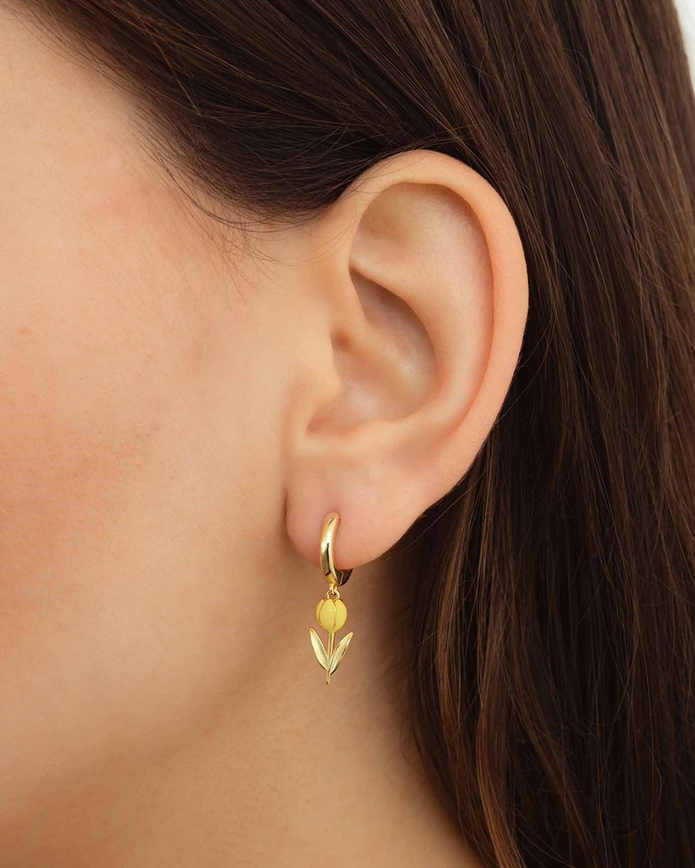 Orecchino Amabile Hoop Tully giallo pastello placcato oro - immagine 3